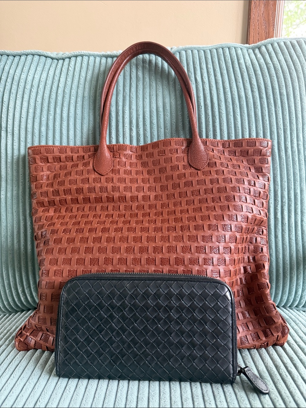 Bottega Veneta Intrecciato Leather Tote Bag w/ Bottega Zippy Long Wallet